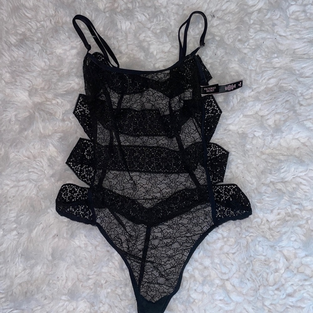 Victoria’s Secret sexy black lace lingerie M